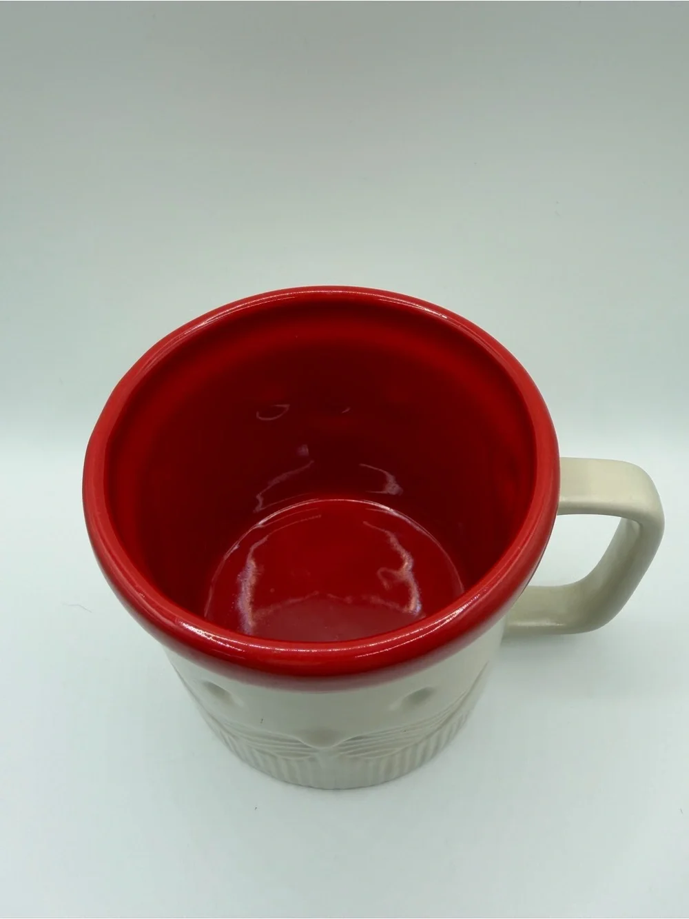 NWT Crate&Barrel Cream Embossed Santa Design Mug with Red Accent Interior